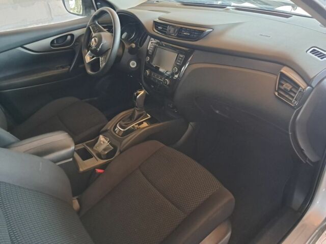 Серый Ниссан Rogue, объемом двигателя 0 л и пробегом 92 тыс. км за 12000 $, фото 7 на Automoto.ua