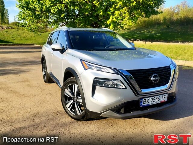 Серый Ниссан Rogue, объемом двигателя 2.5 л и пробегом 61 тыс. км за 22450 $, фото 4 на Automoto.ua