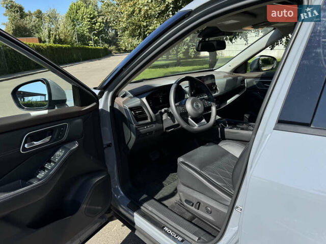 Сірий Ніссан Rogue, об'ємом двигуна 2.49 л та пробігом 27 тис. км за 30900 $, фото 17 на Automoto.ua