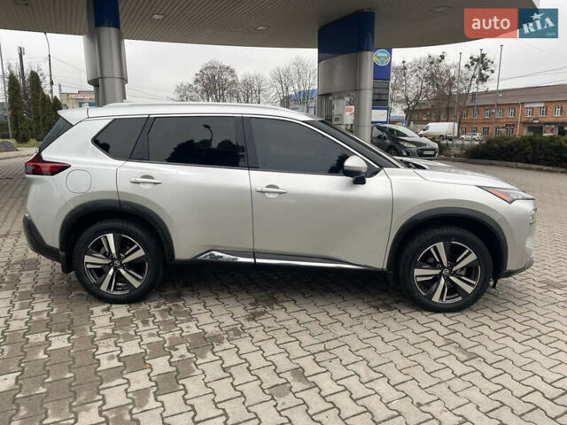 Серый Ниссан Rogue, объемом двигателя 2.49 л и пробегом 57 тыс. км за 25200 $, фото 7 на Automoto.ua