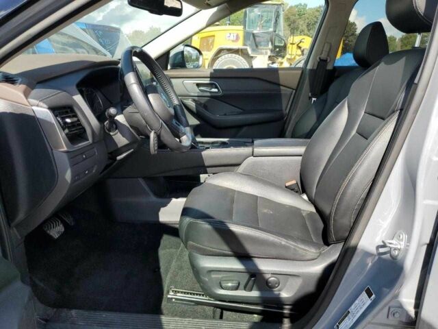 Сірий Ніссан Rogue, об'ємом двигуна 2.5 л та пробігом 73 тис. км за 13200 $, фото 6 на Automoto.ua