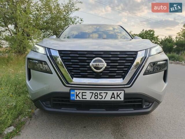 Серый Ниссан Rogue, объемом двигателя 2.49 л и пробегом 104 тыс. км за 21600 $, фото 1 на Automoto.ua