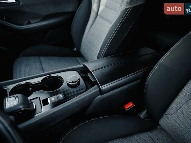 Сірий Ніссан Rogue, об'ємом двигуна 2.49 л та пробігом 125 тис. км за 24200 $, фото 42 на Automoto.ua