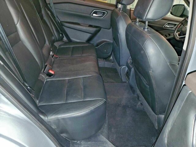 Серый Ниссан Rogue, объемом двигателя 2.5 л и пробегом 128 тыс. км за 11350 $, фото 9 на Automoto.ua