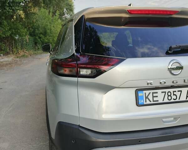 Серый Ниссан Rogue, объемом двигателя 2.49 л и пробегом 104 тыс. км за 21600 $, фото 10 на Automoto.ua