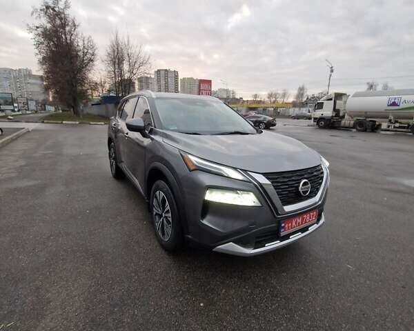 Сірий Ніссан Rogue, об'ємом двигуна 0 л та пробігом 55 тис. км за 23800 $, фото 4 на Automoto.ua