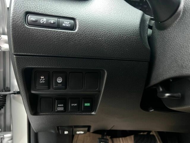 Серый Ниссан Rogue, объемом двигателя 2 л и пробегом 123 тыс. км за 14999 $, фото 14 на Automoto.ua