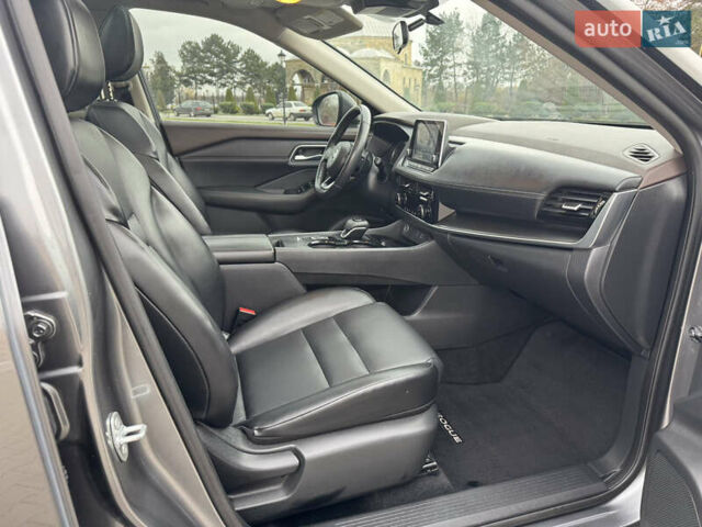 Сірий Ніссан Rogue, об'ємом двигуна 2.49 л та пробігом 140 тис. км за 23500 $, фото 10 на Automoto.ua