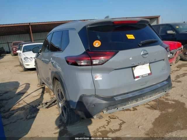 Сірий Ніссан Rogue, об'ємом двигуна 2.5 л та пробігом 73 тис. км за 6000 $, фото 3 на Automoto.ua