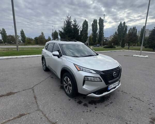 Серый Ниссан Rogue, объемом двигателя 2.49 л и пробегом 83 тыс. км за 23200 $, фото 2 на Automoto.ua