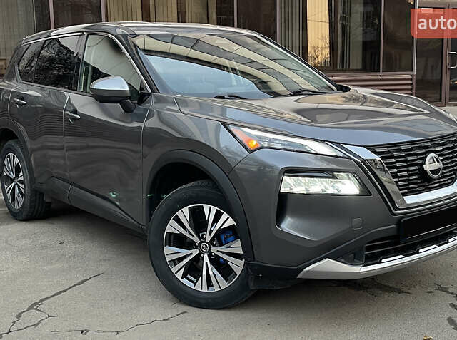 Серый Ниссан Rogue, объемом двигателя 2.49 л и пробегом 151 тыс. км за 19990 $, фото 4 на Automoto.ua