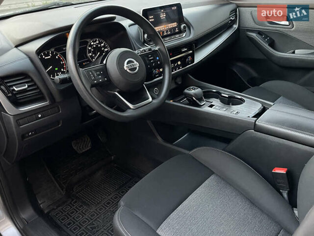 Серый Ниссан Rogue, объемом двигателя 2.49 л и пробегом 151 тыс. км за 19990 $, фото 12 на Automoto.ua