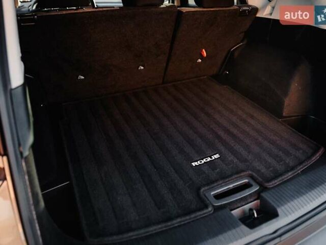 Сірий Ніссан Rogue, об'ємом двигуна 2.49 л та пробігом 125 тис. км за 24200 $, фото 52 на Automoto.ua