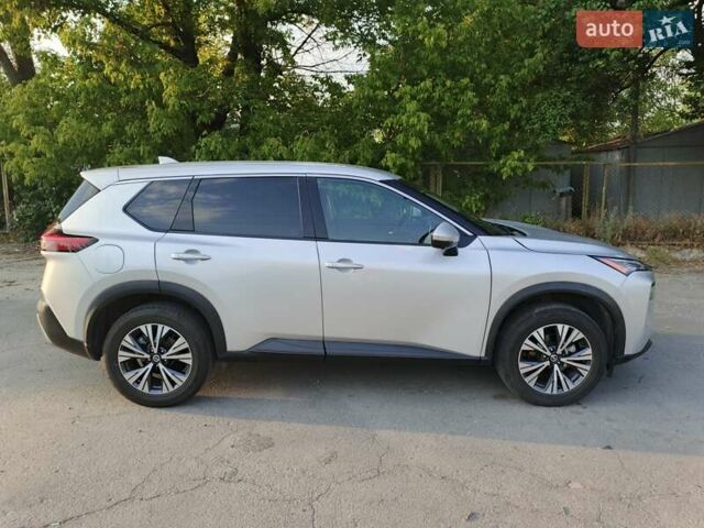 Серый Ниссан Rogue, объемом двигателя 2.49 л и пробегом 104 тыс. км за 21600 $, фото 5 на Automoto.ua