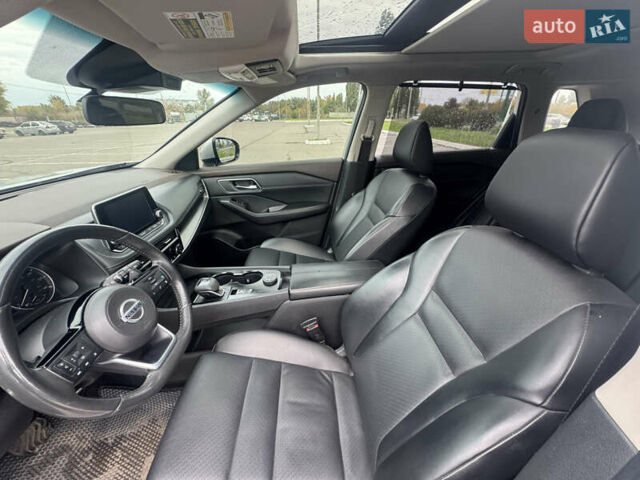 Серый Ниссан Rogue, объемом двигателя 2.49 л и пробегом 83 тыс. км за 23200 $, фото 10 на Automoto.ua