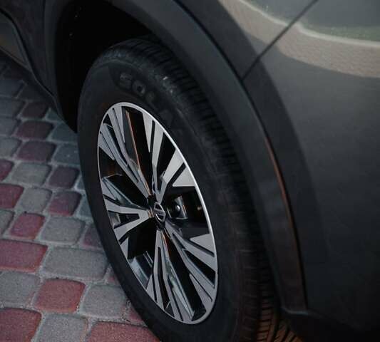 Сірий Ніссан Rogue, об'ємом двигуна 2.49 л та пробігом 125 тис. км за 24200 $, фото 13 на Automoto.ua