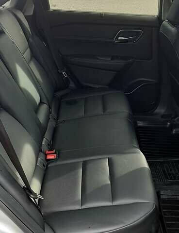 Серый Ниссан Rogue, объемом двигателя 2.5 л и пробегом 46 тыс. км за 29000 $, фото 13 на Automoto.ua