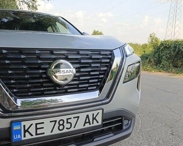 Серый Ниссан Rogue, объемом двигателя 2.49 л и пробегом 104 тыс. км за 21600 $, фото 3 на Automoto.ua