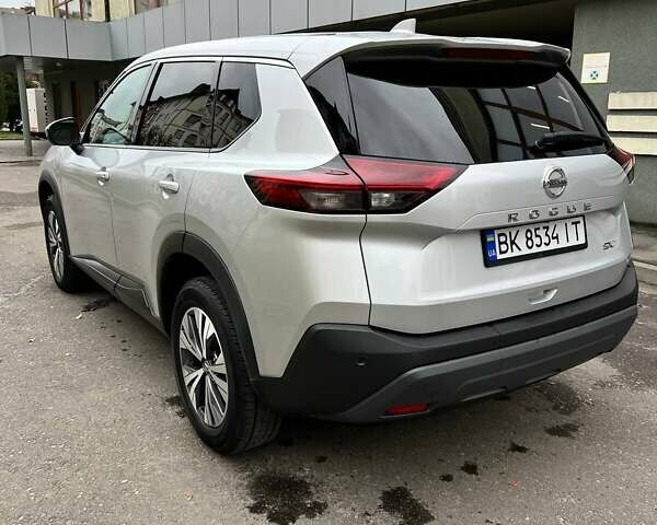 Серый Ниссан Rogue, объемом двигателя 2.49 л и пробегом 122 тыс. км за 21500 $, фото 4 на Automoto.ua