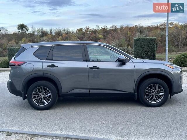 Серый Ниссан Rogue, объемом двигателя 2.5 л и пробегом 69 тыс. км за 20900 $, фото 4 на Automoto.ua