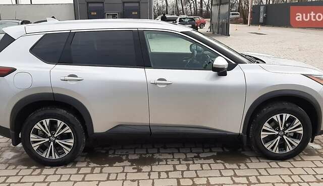 Серый Ниссан Rogue, объемом двигателя 2.5 л и пробегом 46 тыс. км за 29000 $, фото 4 на Automoto.ua