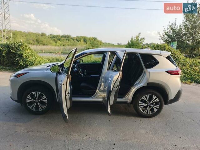 Серый Ниссан Rogue, объемом двигателя 2.49 л и пробегом 104 тыс. км за 21600 $, фото 6 на Automoto.ua