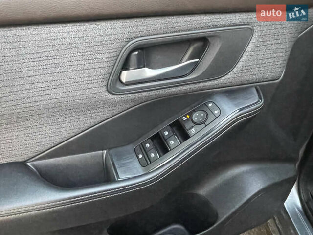 Серый Ниссан Rogue, объемом двигателя 2.49 л и пробегом 151 тыс. км за 19990 $, фото 21 на Automoto.ua