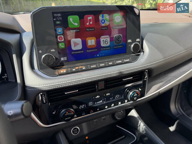 Сірий Ніссан Rogue, об'ємом двигуна 2.49 л та пробігом 27 тис. км за 30900 $, фото 65 на Automoto.ua