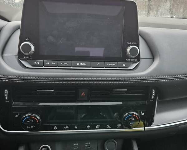 Серый Ниссан Rogue, объемом двигателя 2.49 л и пробегом 107 тыс. км за 22500 $, фото 4 на Automoto.ua