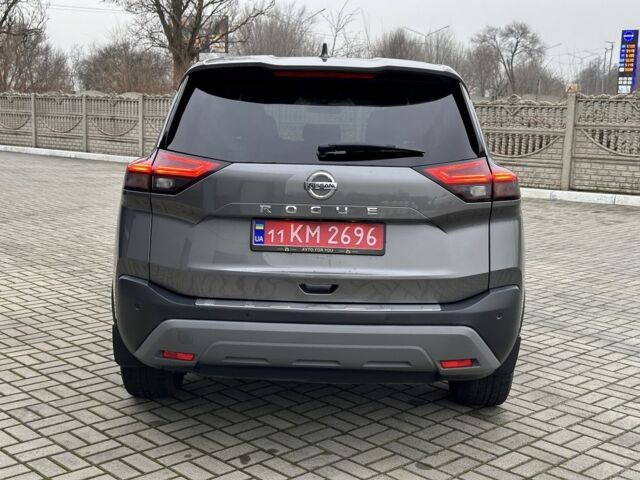Серый Ниссан Rogue, объемом двигателя 2.5 л и пробегом 103 тыс. км за 18700 $, фото 3 на Automoto.ua