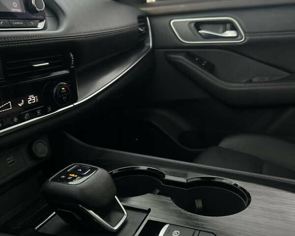 Сірий Ніссан Rogue, об'ємом двигуна 2.49 л та пробігом 105 тис. км за 22500 $, фото 9 на Automoto.ua