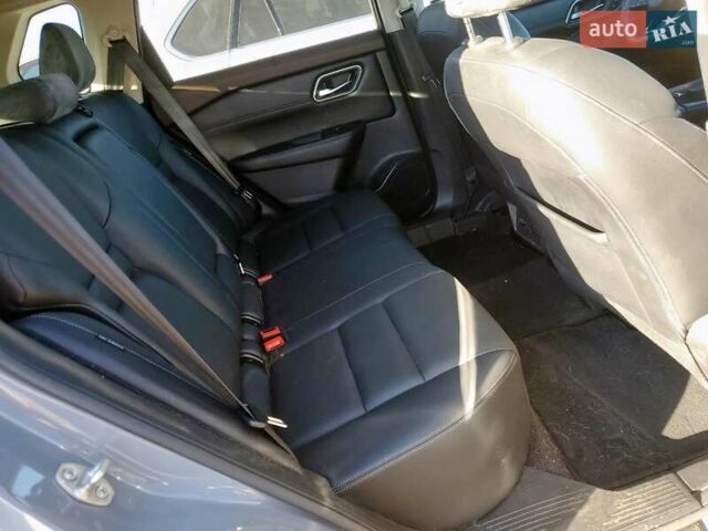 Серый Ниссан Rogue, объемом двигателя 2.49 л и пробегом 56 тыс. км за 4900 $, фото 10 на Automoto.ua