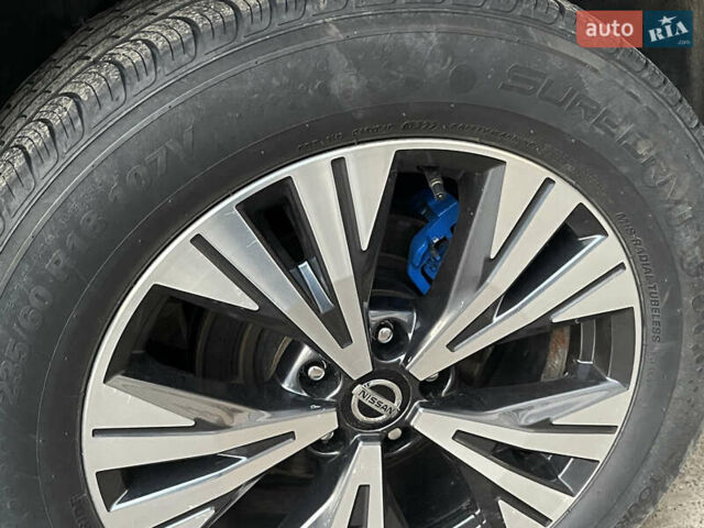 Серый Ниссан Rogue, объемом двигателя 2.49 л и пробегом 151 тыс. км за 19990 $, фото 23 на Automoto.ua