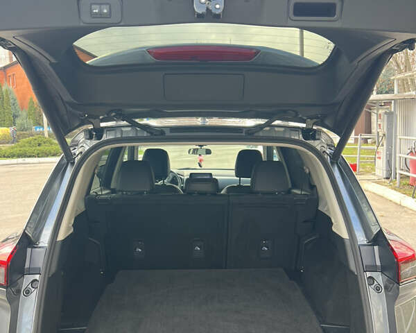 Сірий Ніссан Rogue, об'ємом двигуна 2.49 л та пробігом 91 тис. км за 22700 $, фото 10 на Automoto.ua