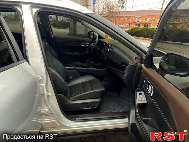 Серый Ниссан Rogue, объемом двигателя 2.5 л и пробегом 57 тыс. км за 25200 $, фото 9 на Automoto.ua