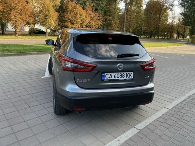 Серый Ниссан Rogue, объемом двигателя 2 л и пробегом 120 тыс. км за 15900 $, фото 6 на Automoto.ua