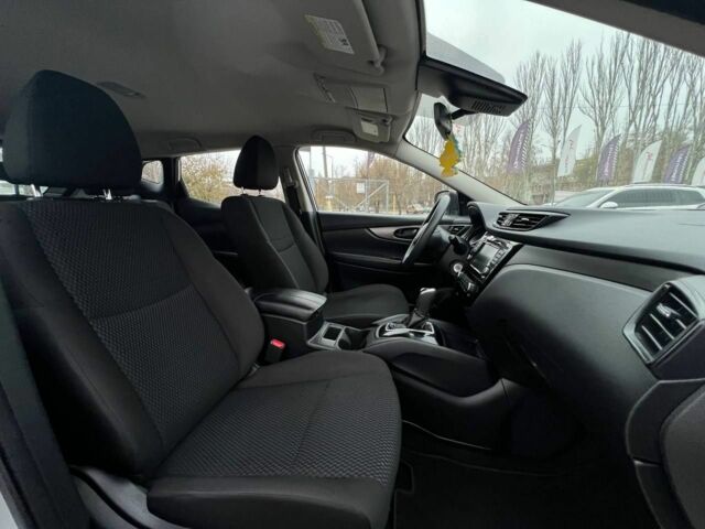 Серый Ниссан Rogue, объемом двигателя 2 л и пробегом 123 тыс. км за 14999 $, фото 16 на Automoto.ua