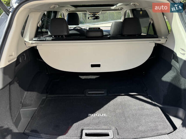 Сірий Ніссан Rogue, об'ємом двигуна 2.49 л та пробігом 27 тис. км за 30900 $, фото 57 на Automoto.ua