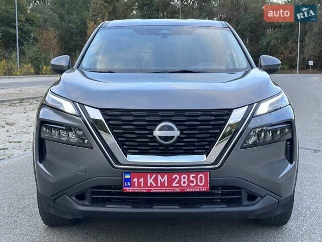 Серый Ниссан Rogue, объемом двигателя 2.5 л и пробегом 69 тыс. км за 20900 $, фото 2 на Automoto.ua