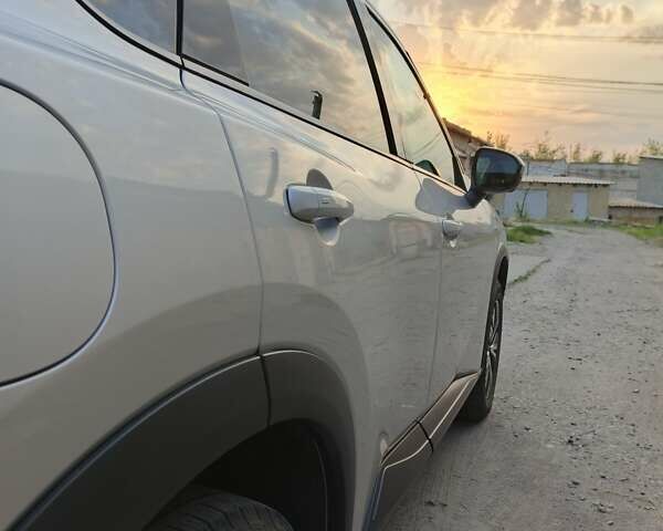 Серый Ниссан Rogue, объемом двигателя 2.49 л и пробегом 104 тыс. км за 21600 $, фото 9 на Automoto.ua