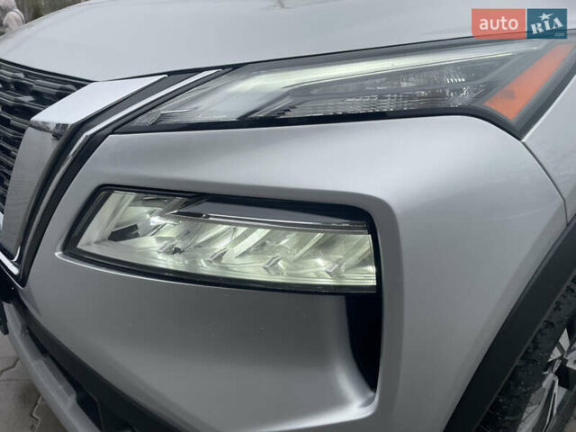 Серый Ниссан Rogue, объемом двигателя 2.49 л и пробегом 145 тыс. км за 22850 $, фото 15 на Automoto.ua