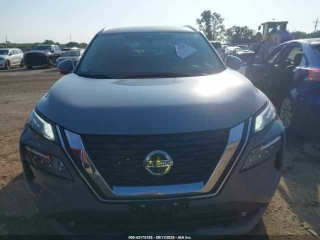 Сірий Ніссан Rogue, об'ємом двигуна 2.5 л та пробігом 73 тис. км за 6000 $, фото 1 на Automoto.ua