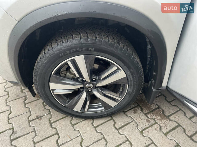 Серый Ниссан Rogue, объемом двигателя 2.49 л и пробегом 57 тыс. км за 25200 $, фото 22 на Automoto.ua