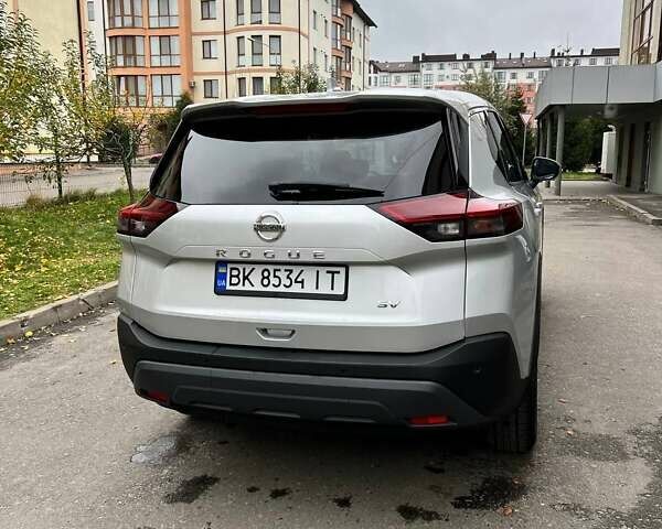 Серый Ниссан Rogue, объемом двигателя 2.49 л и пробегом 122 тыс. км за 21500 $, фото 6 на Automoto.ua