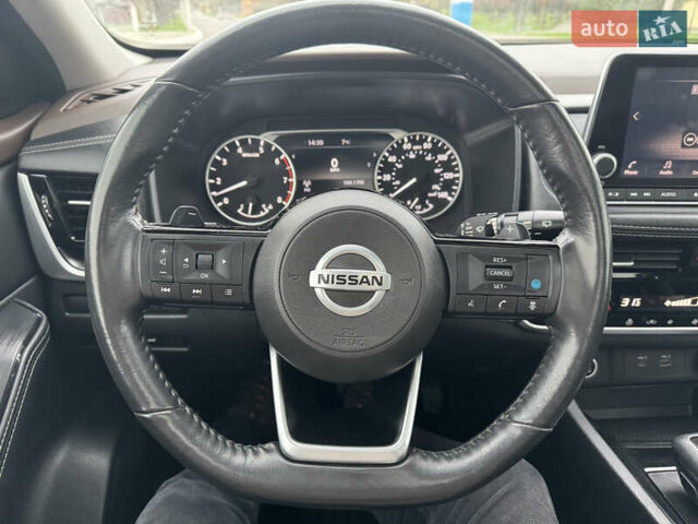 Сірий Ніссан Rogue, об'ємом двигуна 2.49 л та пробігом 140 тис. км за 23500 $, фото 2 на Automoto.ua