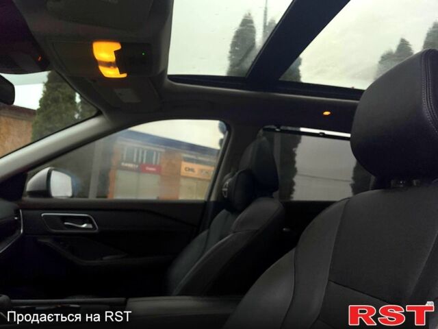 Серый Ниссан Rogue, объемом двигателя 2.5 л и пробегом 57 тыс. км за 25200 $, фото 6 на Automoto.ua