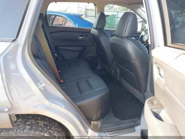 Сірий Ніссан Rogue, об'ємом двигуна 2.5 л та пробігом 73 тис. км за 6000 $, фото 8 на Automoto.ua