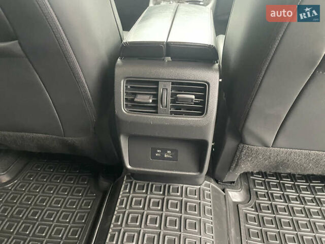 Серый Ниссан Rogue, объемом двигателя 2.49 л и пробегом 145 тыс. км за 22850 $, фото 30 на Automoto.ua