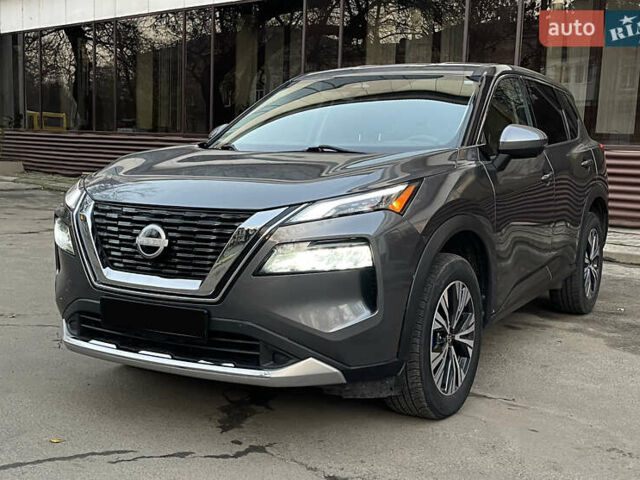 Серый Ниссан Rogue, объемом двигателя 2.49 л и пробегом 151 тыс. км за 19990 $, фото 1 на Automoto.ua