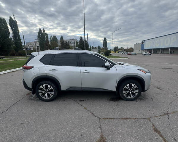 Серый Ниссан Rogue, объемом двигателя 2.49 л и пробегом 83 тыс. км за 23200 $, фото 3 на Automoto.ua